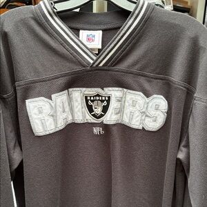 NFL Raiders Black and Gray V‑Neck Pullover